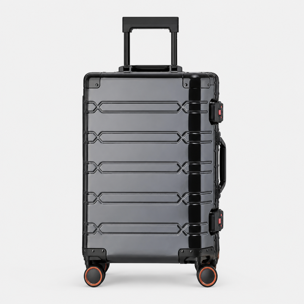 Valise cabine en aluminium noir, face studio gris