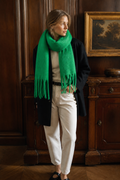 Écharpe vert à franges, éditorial