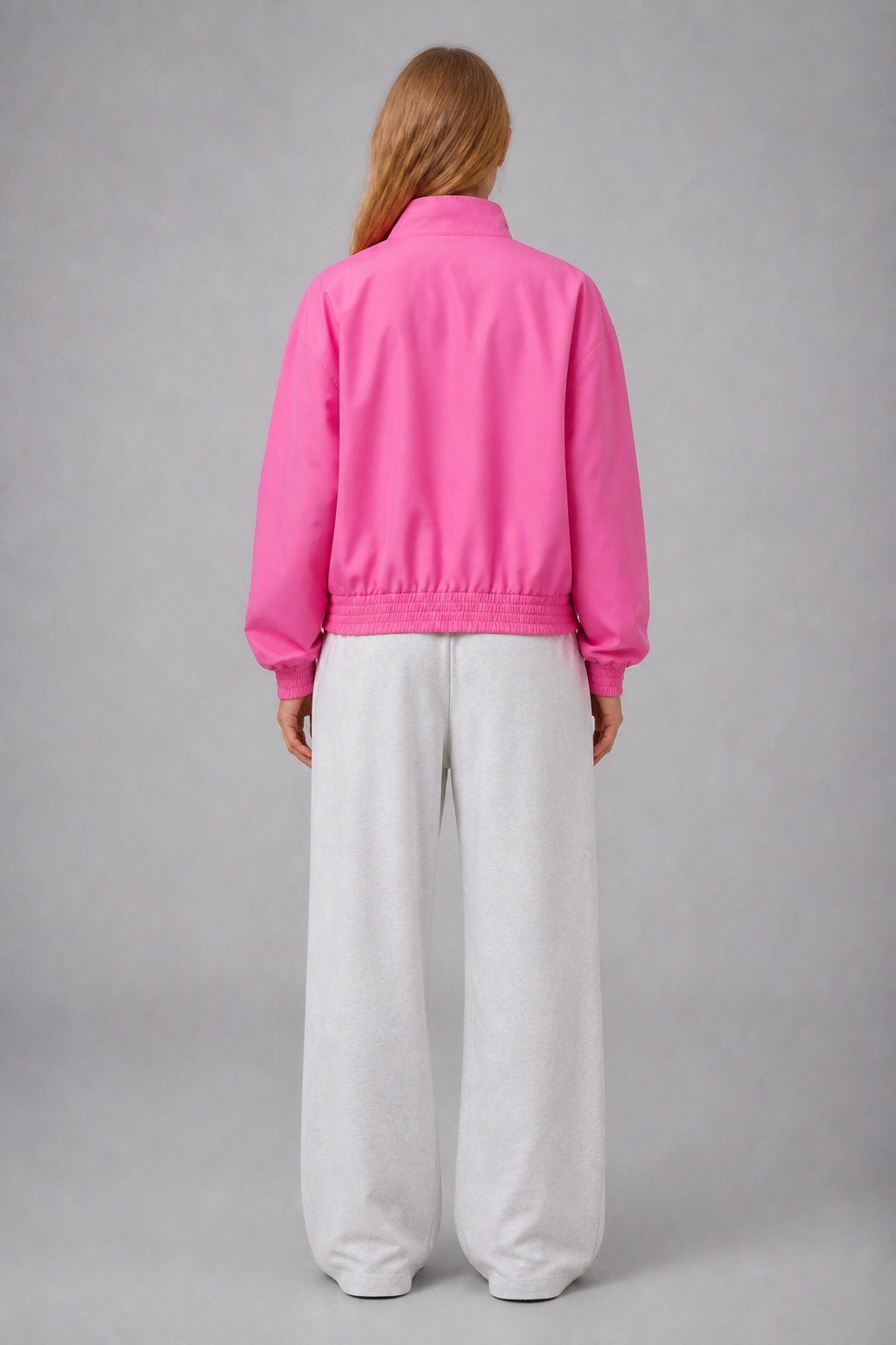 Bomber oversize rose fuchsia à col montant, studio dos