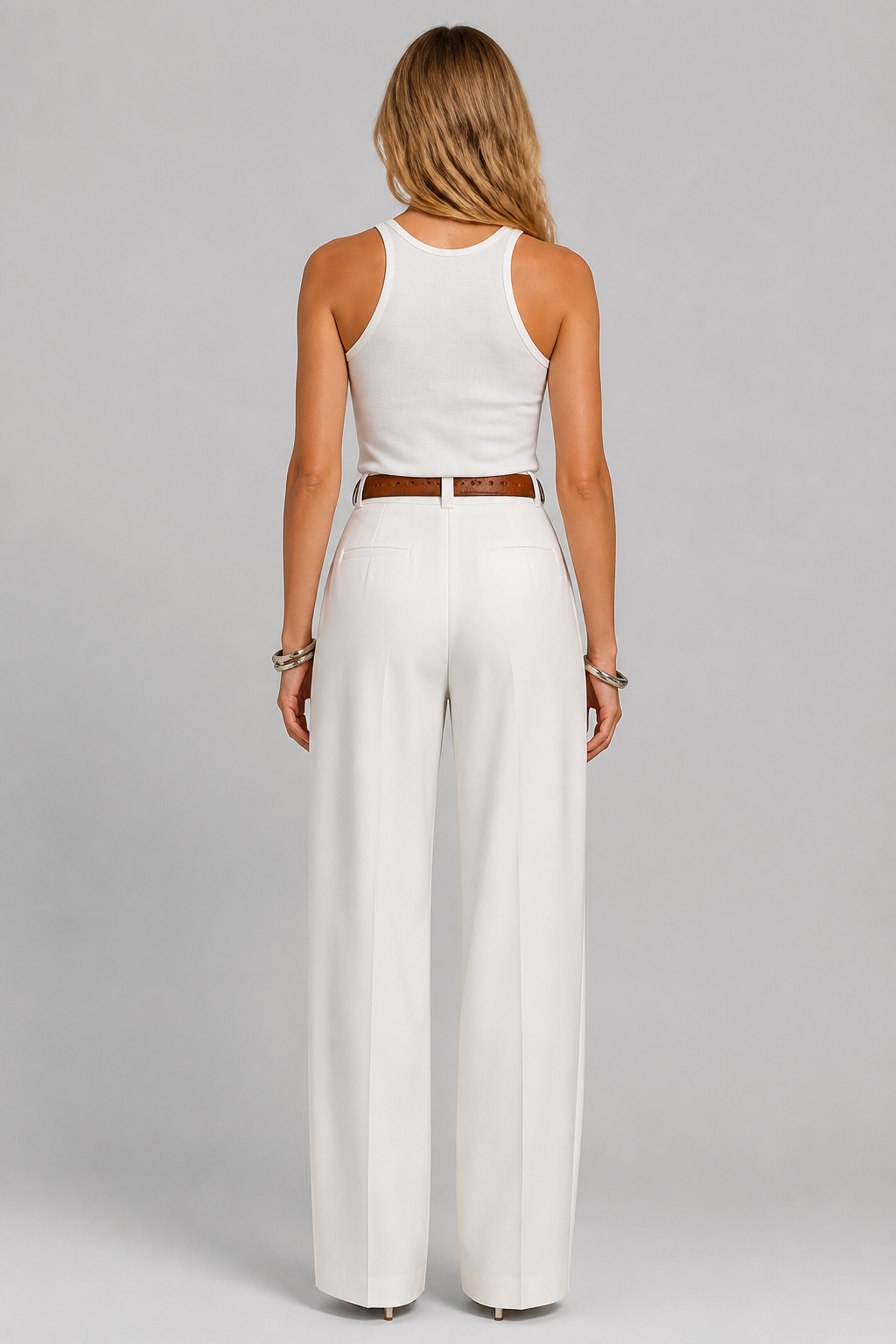 Pantalon large taille haute blanc cassé à pinces, studio dos