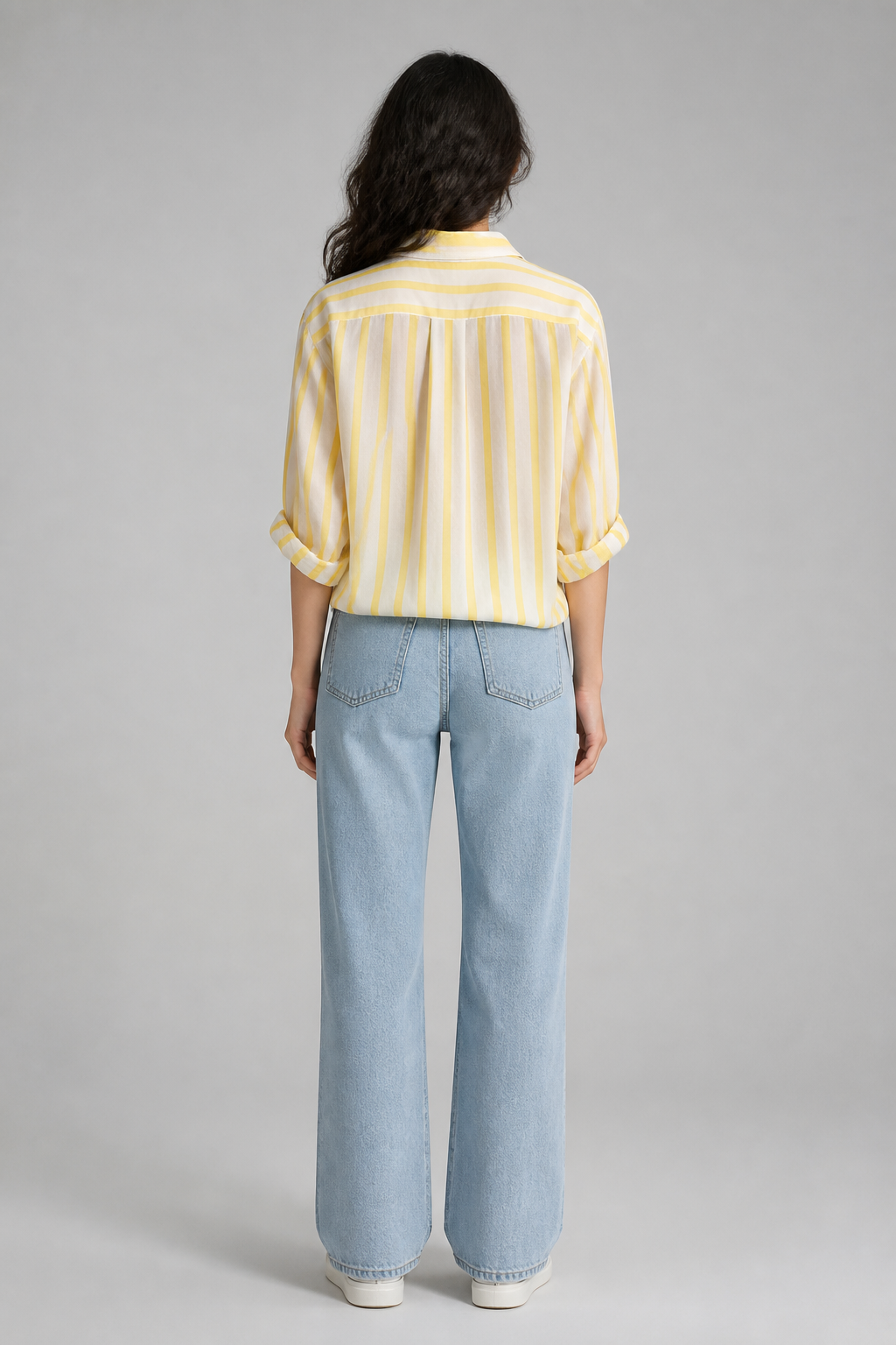 Chemise à rayures verticales jaune et blanc, studio dos