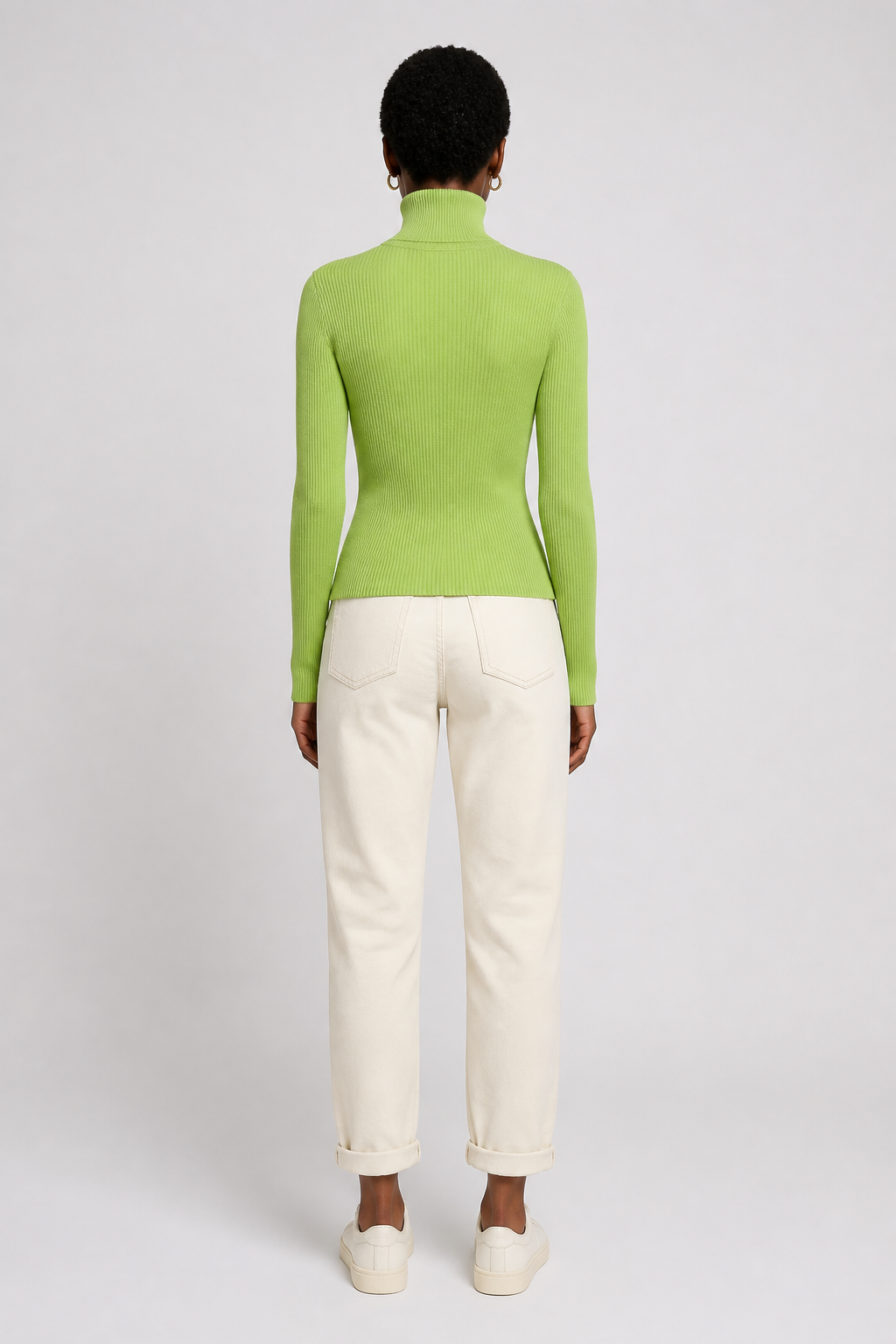 Pull col roulé ajusté vert pomme, studio dos