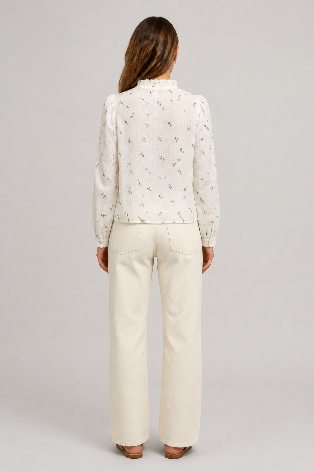 Chemise en coton à col volanté rose, studio dos