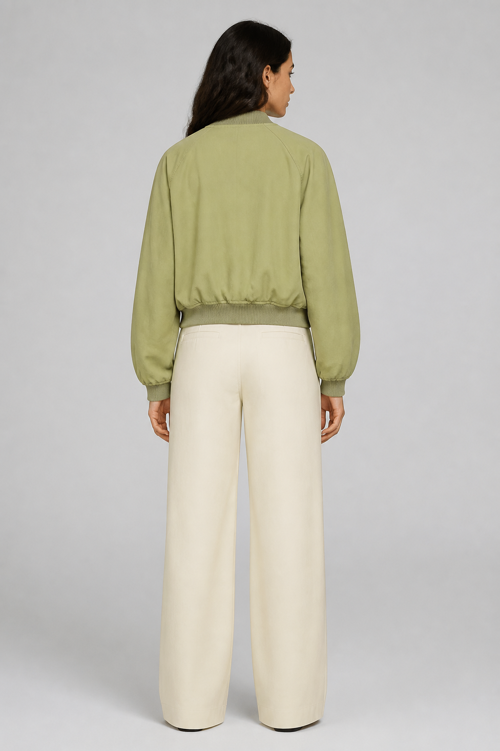 Veste bomber courte vert olive, studio dos