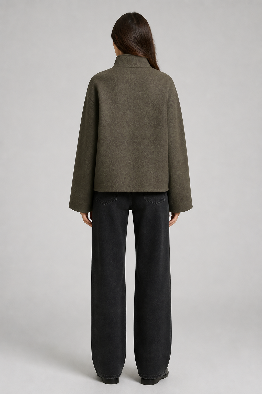 Veste courte vert olive à col montant, studio dos