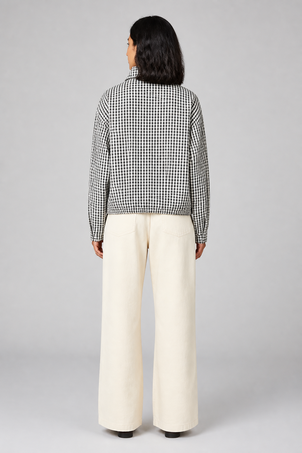 Veste courte oversize à carreaux noir et blanc, studio dos
