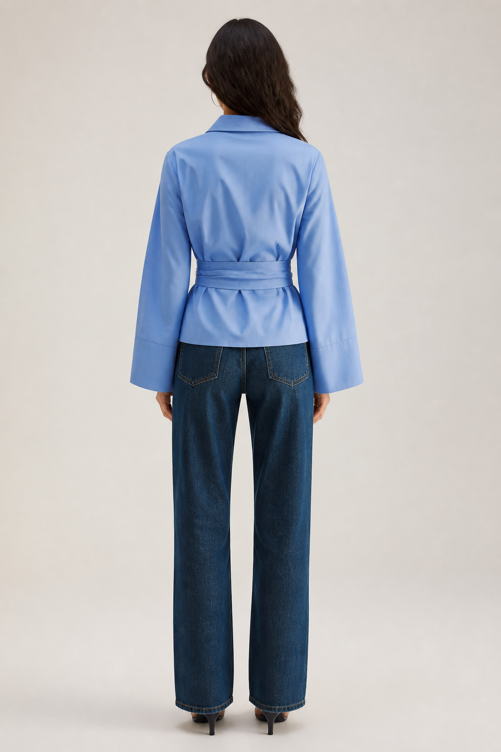 Chemise courte bleu ciel à nouer, studio dos