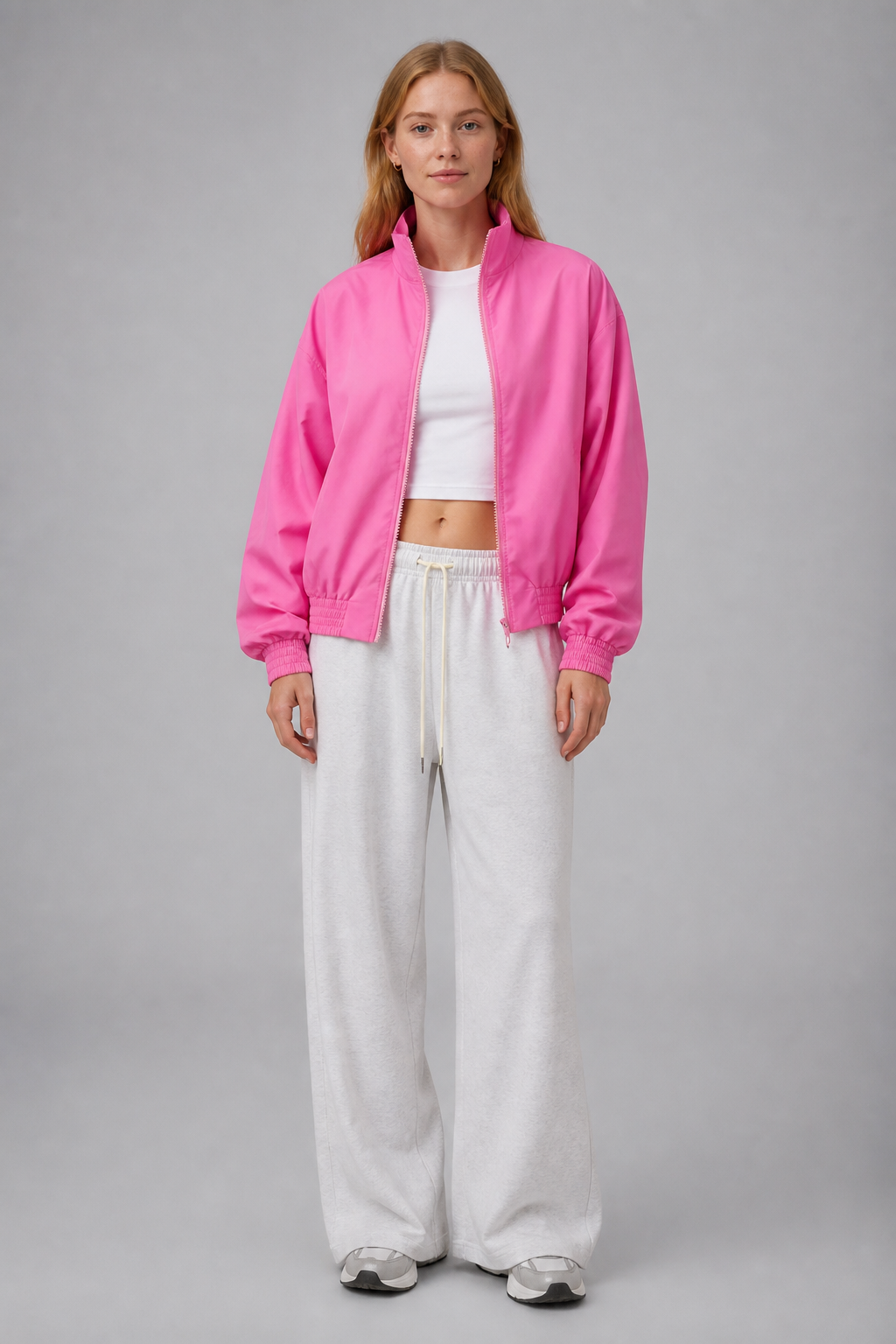 Bomber oversize rose fuchsia à col montant, studio face