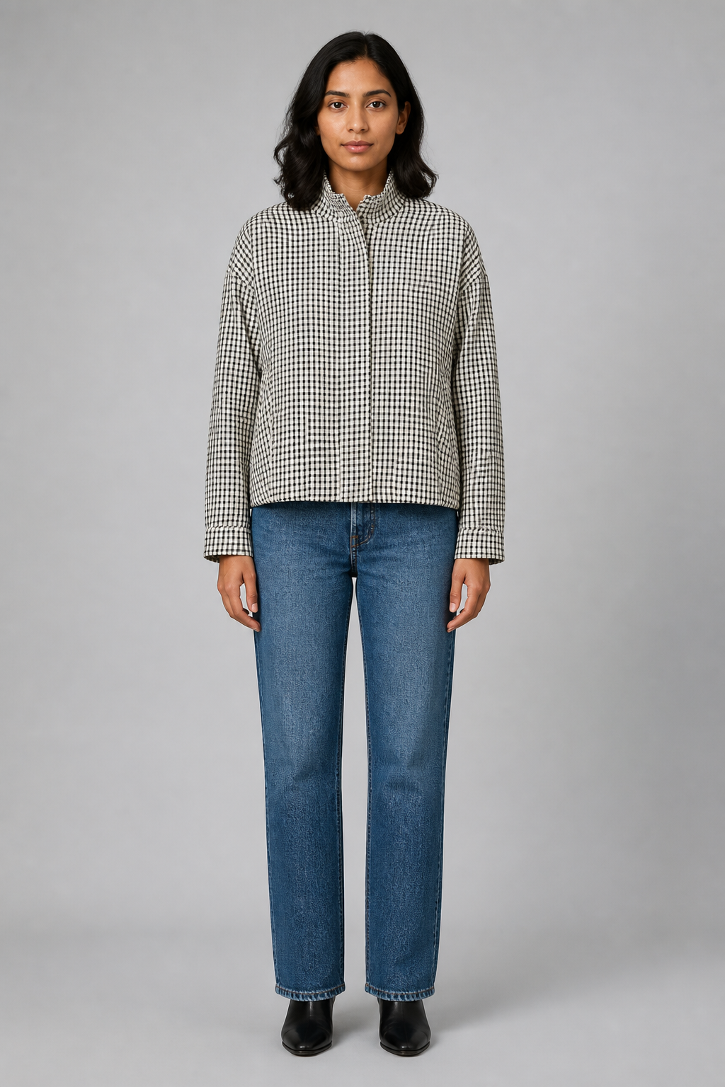 Veste courte oversize à carreaux noir et blanc, studio face